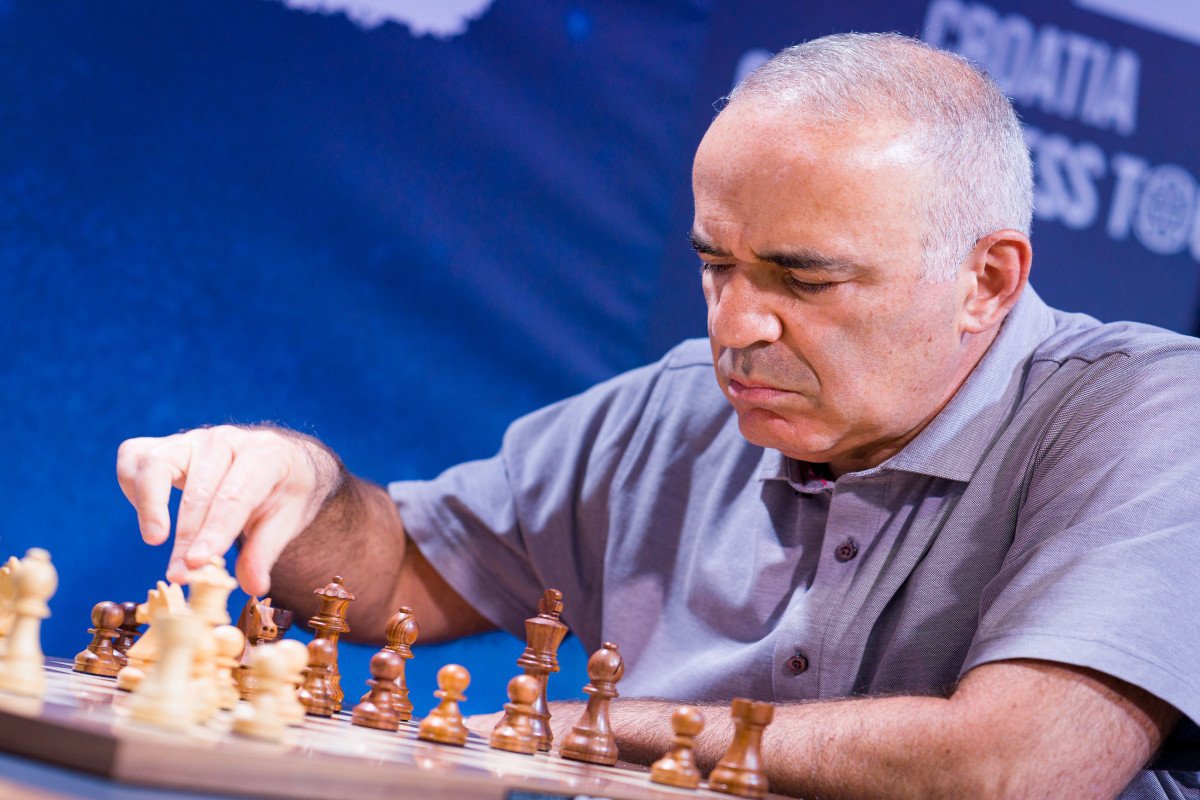 Şəhriyar Məmmədyarova uduzan Harri Kasparov uğursuzluğa görə üzr istəyib