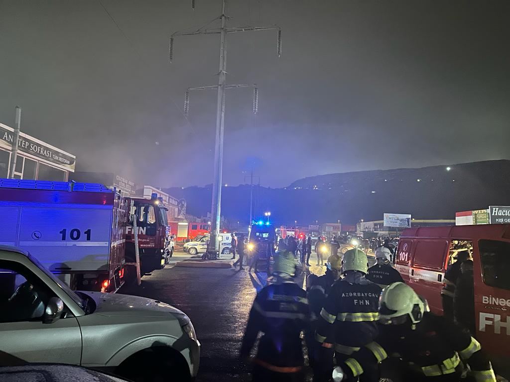 Sədərəkdəki yanğın 20 mağazanı əhatə edib, tüstüdən 4 nəfər zəhərlənib