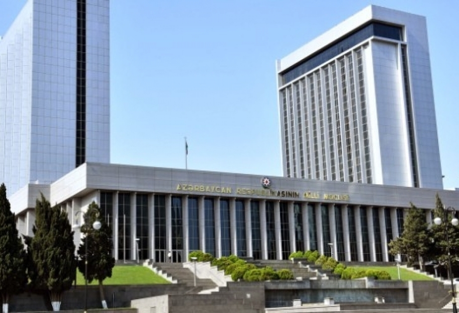 Mikro, kiçik və orta sahibkarlığın inkişafı haqqında qanun təsdiqləndi