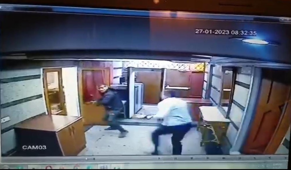 Azərbaycan səfirliyinə silahlı hücumun VİDEOSU