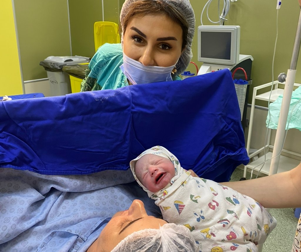 Cərrah Mama-ginekoloq Ülviyyə Qüdrətova:"Pasientlərin mentalitetdən kənar olan istəklərinə və müraciətlərinə qəti surətdə "yox" deyirəm"