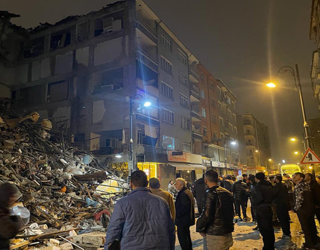 Türkiyədə zəlzələ - ölənlərin sayı 76 nəfər olub - YENİLƏNİB-5