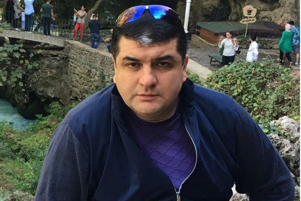 Kirayədə qalan şəxs: “Aqil Babayevə 8 il ərzində 14 min 400 manat zəkat vermişəm” – MƏHKƏMƏ PROSESİ FacebookTwitterWhatsAppTelegram