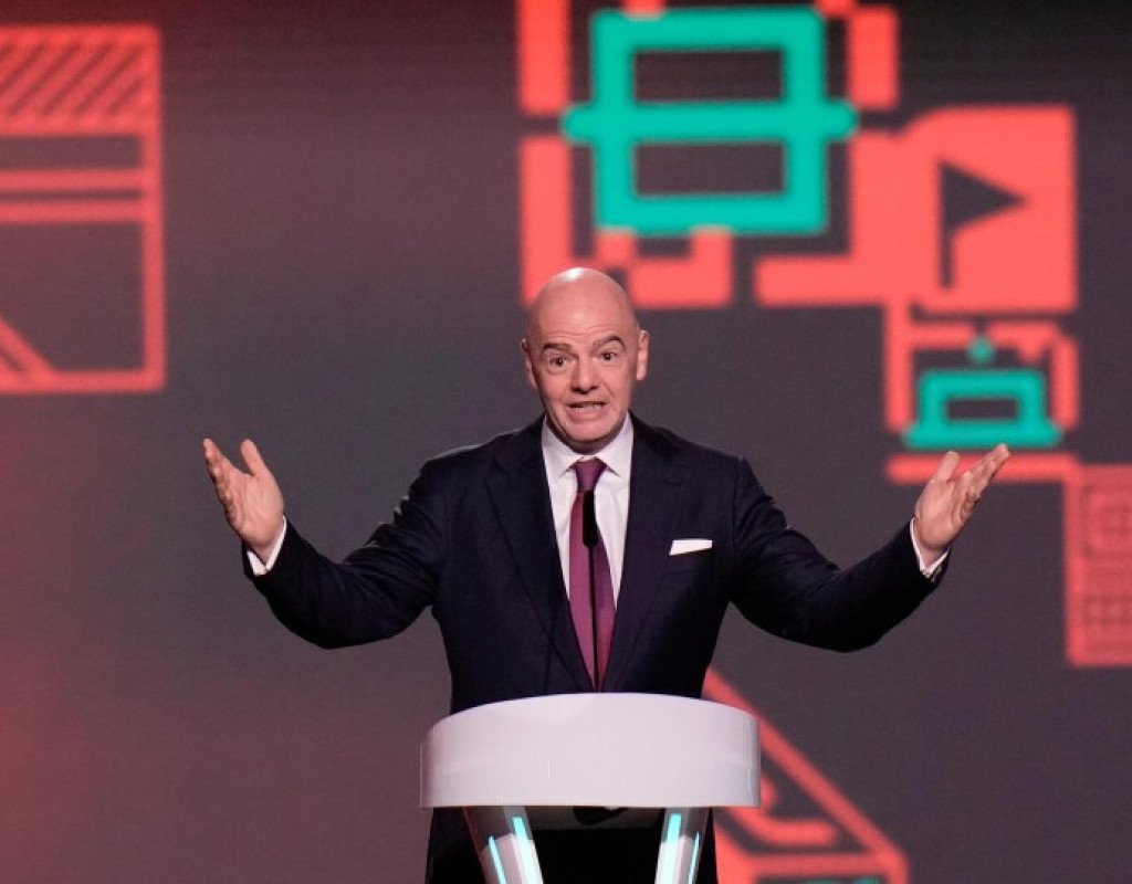Canni İnfantino yenidən FİFA prezidenti seçilib