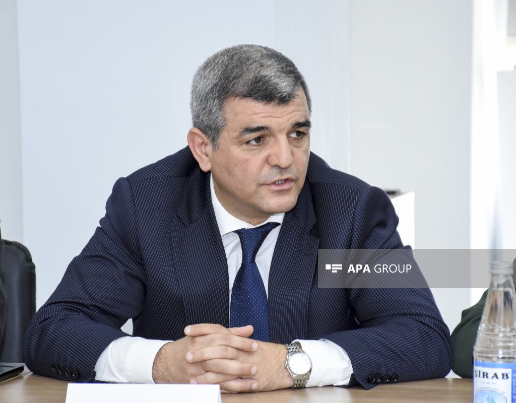 Fazil Mustafa güllələnib