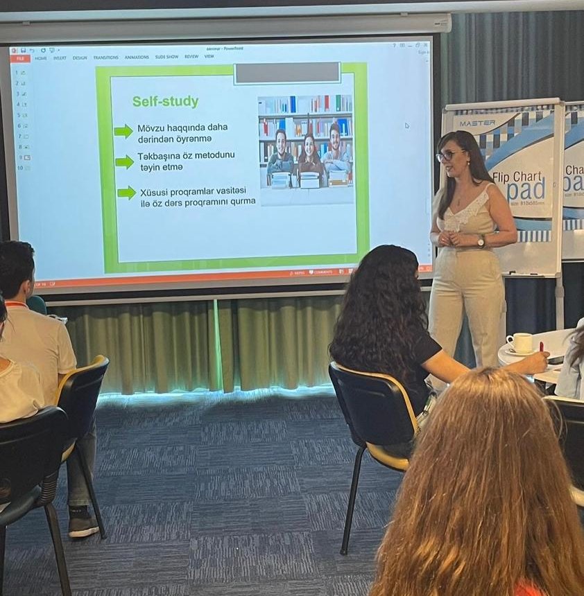İngilis-dili müəllimi Aygün Şahmərdanova: "İngilis-dilini bilmək dövrümüzün ən vacib şərtlərindən biridir"