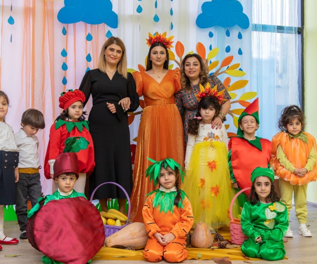 "Orbita" bağçasının rəhbəri Elmira Aslanova: "Məsuliyyətli və disiplinli olmaq əsas iş prinsipimizdir" "Orbita" bağçasının rəhbəri Elmira Aslanova: "Məsuliyyətli və disiplinli olmaq əsas iş prinsipimizdir"