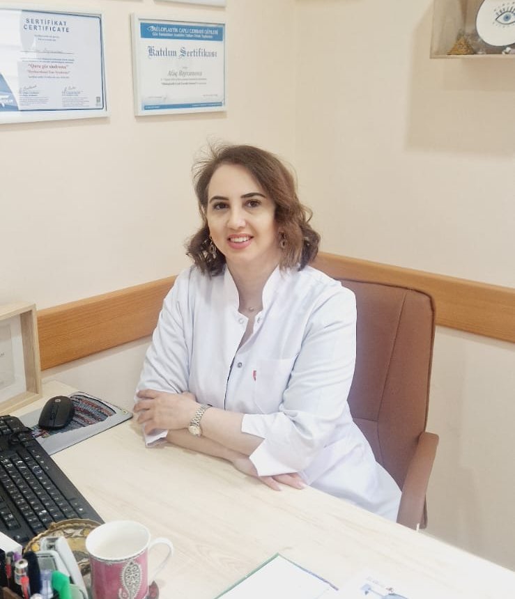 Cərrah oftalmoloq Afaq Abasova: 