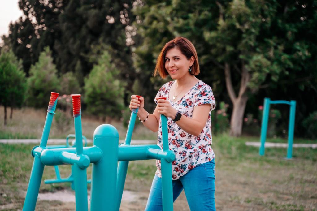 Fizioterapevt Aytən Əhmədova: "Bu qədər insana faydalı ola biləcəyim ağlıma gəlməzdi"