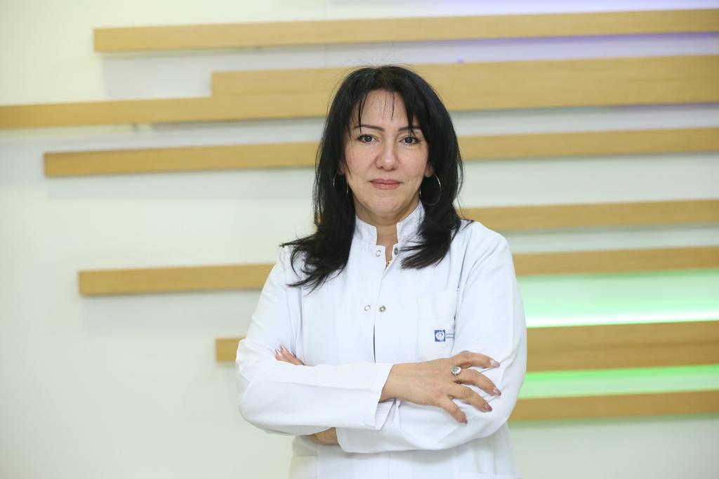 Dermatoloq Sevinc Kərimova: "Pasiyentlərimin müalicəsini mütəmadi olaraq təqib etmək əsas iş prinsipimdir"