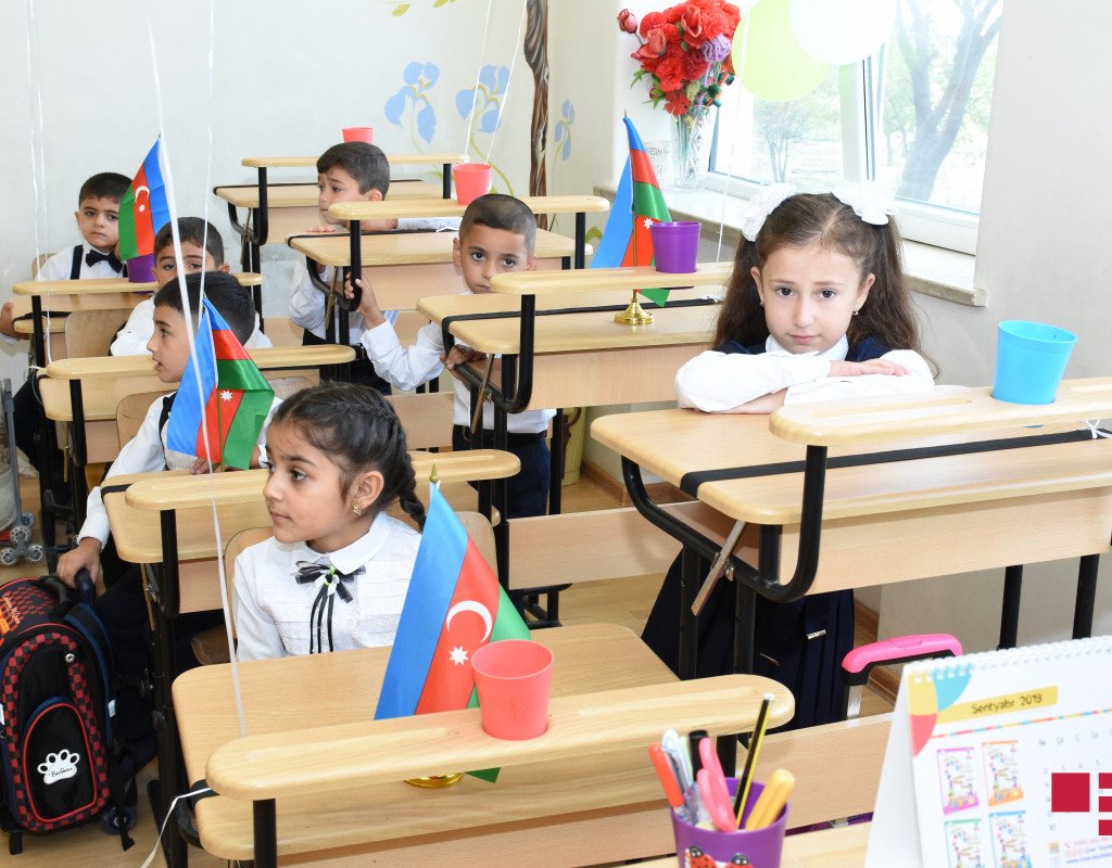 Tədrisi digər dillərdə aparılan I siniflərə qəbulla bağlı müsahibəyə qeydiyyat başlayır