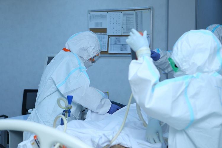 Son sutkada koronavirusa yoluxma sayı açıqlandı