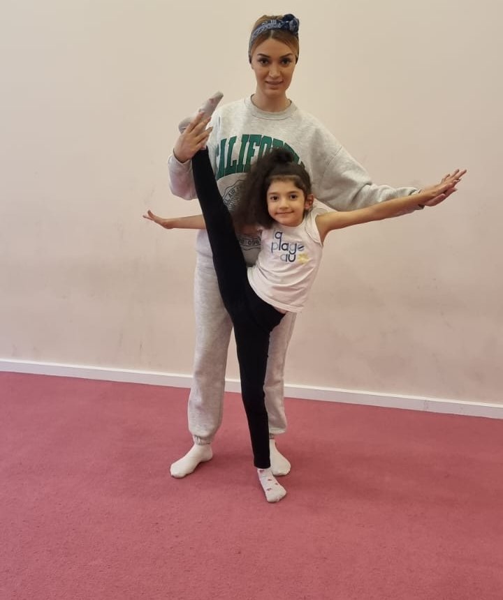 "Legend school" un rəhbəri Əfsanə Əliyeva: "Şagirdlərin bacarıqlarını üzə çıxartmaq əsas iş prinsipimizdir"