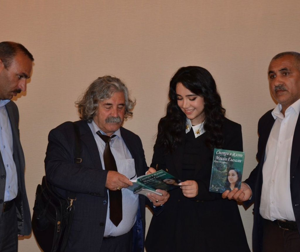 Müəllim və psixoloq Tutu Məcidova: "Məqsədimiz şəhidlərimizi dünyaya tanıtdırmaqdır"