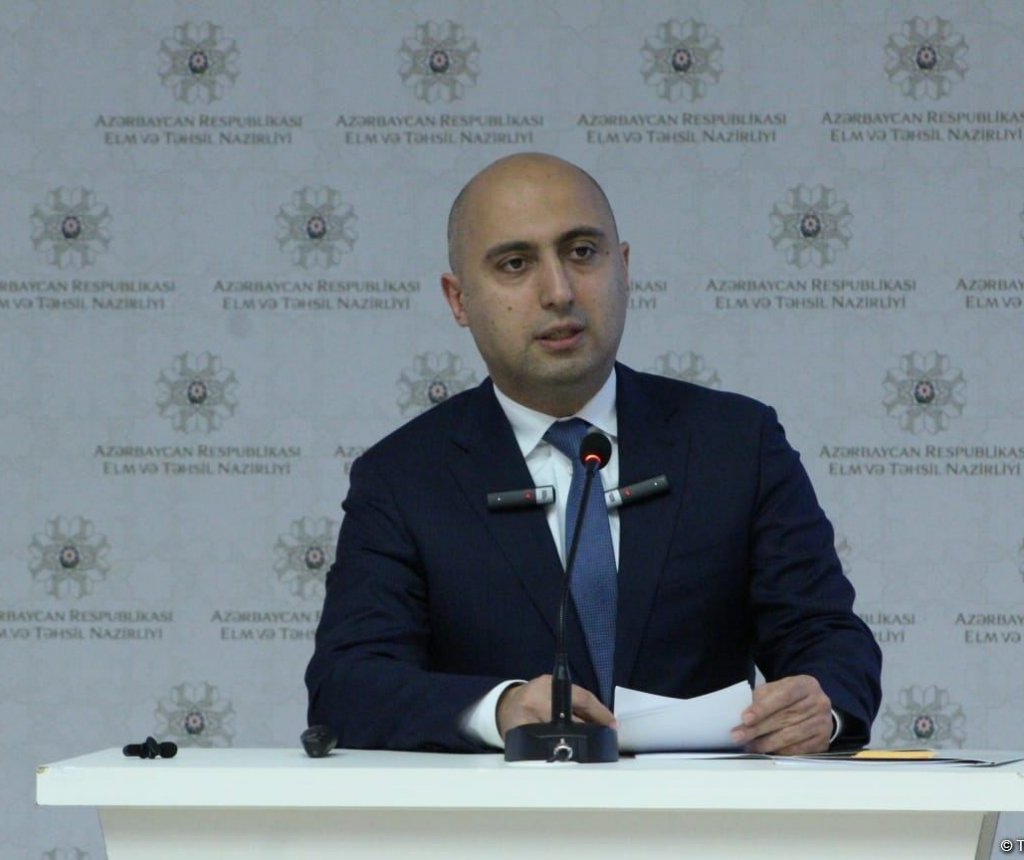 Emin Əmrullayev “Son zəng” tədbirlərinin keçirilməsi barədə əmr imzalayıb