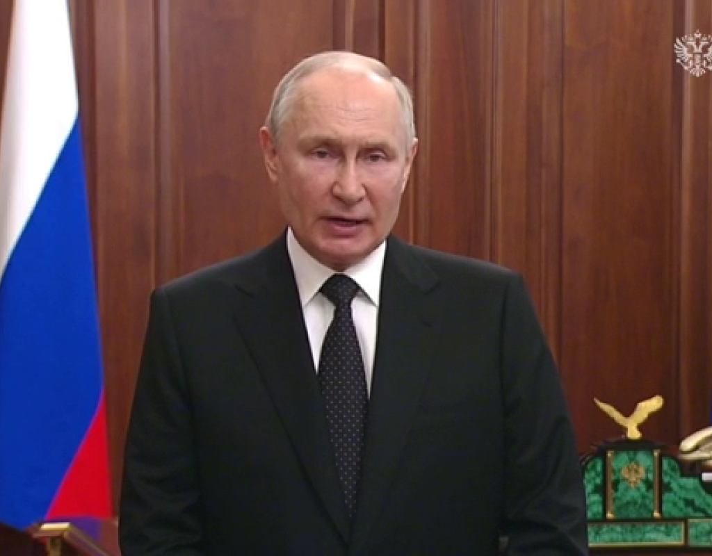 Putin xalqa müraciət edib, Priqojinin əməllərini xəyanət adlandırıb