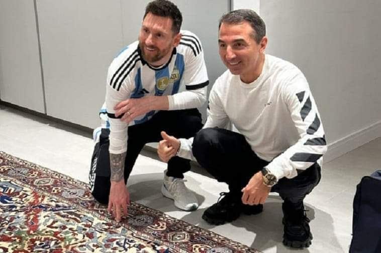 Messiyə Azərbaycan xalçası hədiyyə edildi