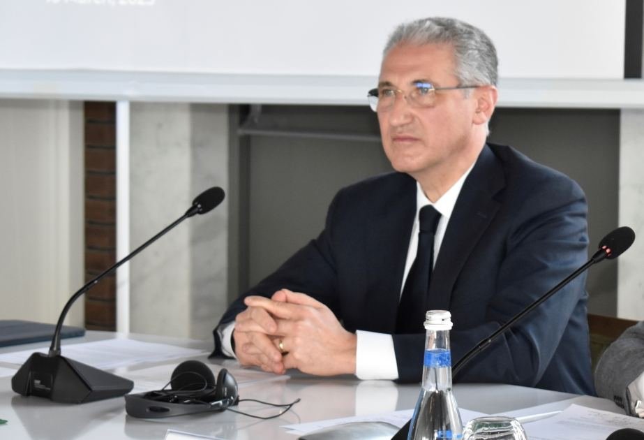 Muxtar Babayev brifinq keçirir