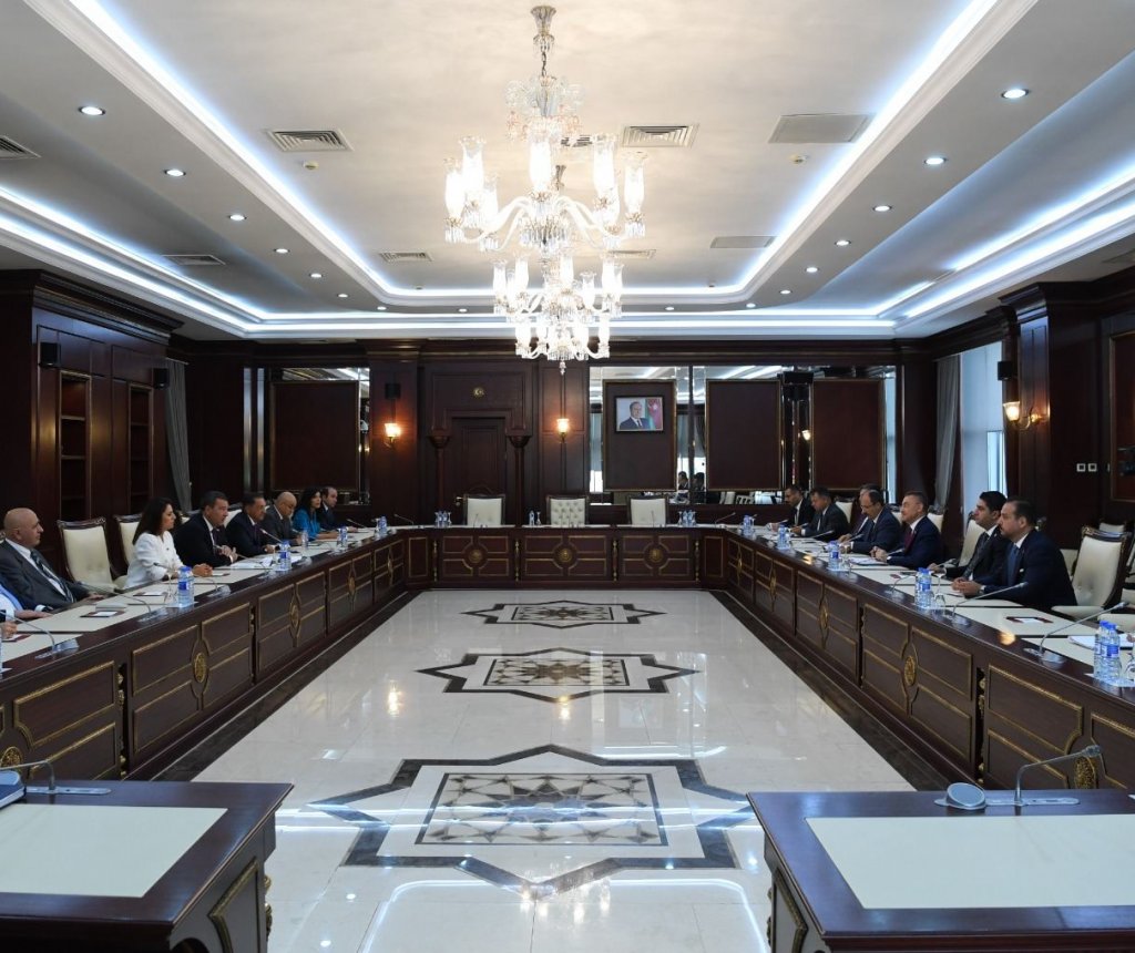Türkiyə və Azərbaycan deputatları arasında görüş olub