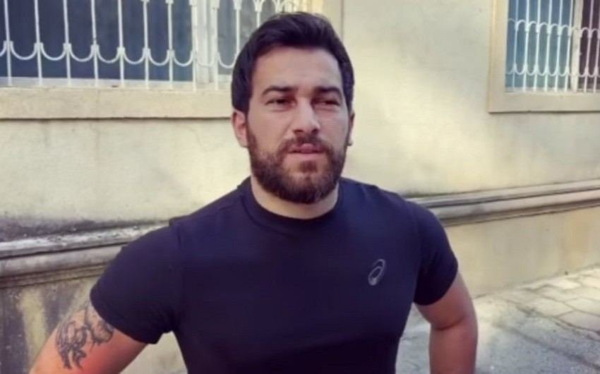 Qəza törədən blogerin avtomobilində 2 nəfər olub, köməyə gələn yaralanıb - TƏFƏRRÜAT