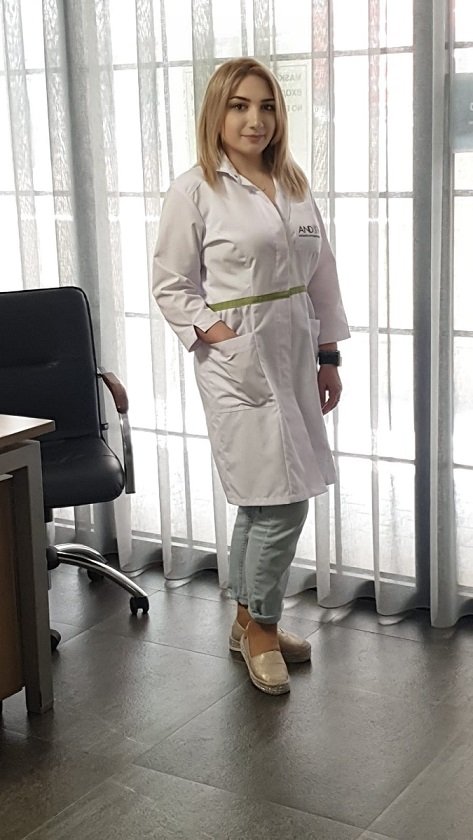 Piylənmə üzrə mütəxəssis,  dietoloq-nutrisioloq Nailə Qəmbərova: "Pasiyentin qidalanma rejiminə ciddi nəzarət etmək əsas iş prinsipimdir"