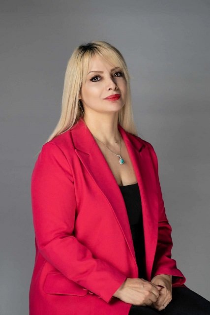 Cərrah-oftalmoloq Samira Sadr: "Pasiyentin xeyrini hər şeydən üstün tutmuşam" 
