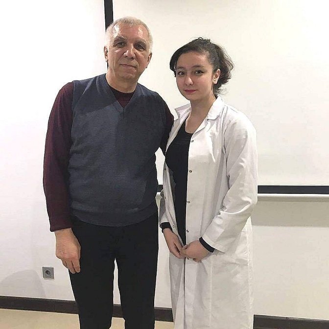 Rezident-onkoloq Dr. Gülnar Nəbiyeva: "Özünüzə inanın və heç vaxt təslim olmayın!"
