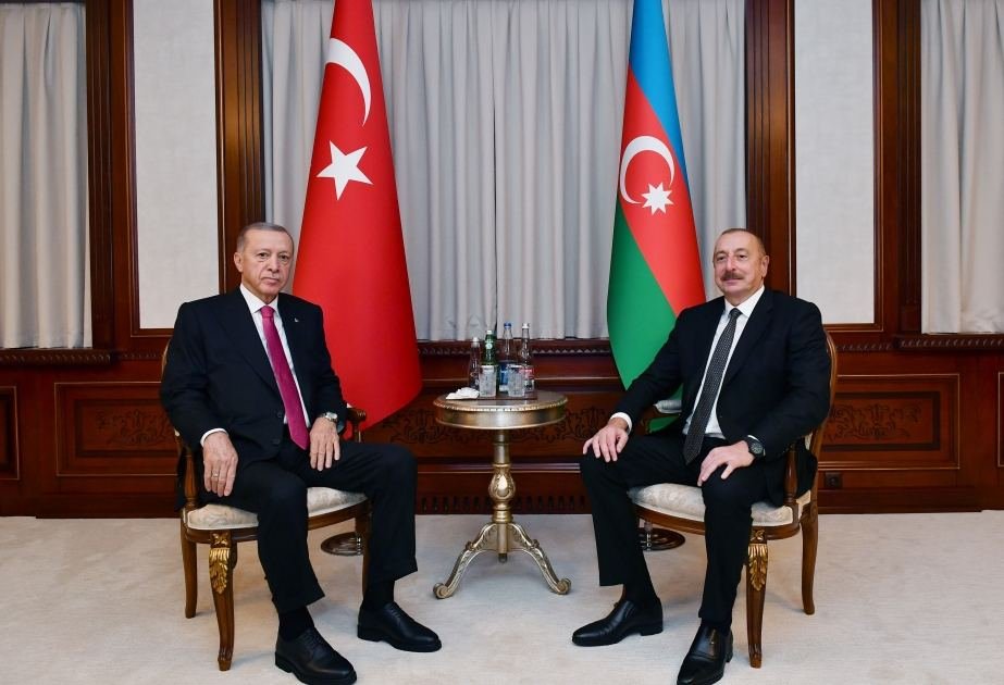 Prezident İlham Əliyevin Rəcəb Tayyib Ərdoğan ilə təkbətək görüşü olub