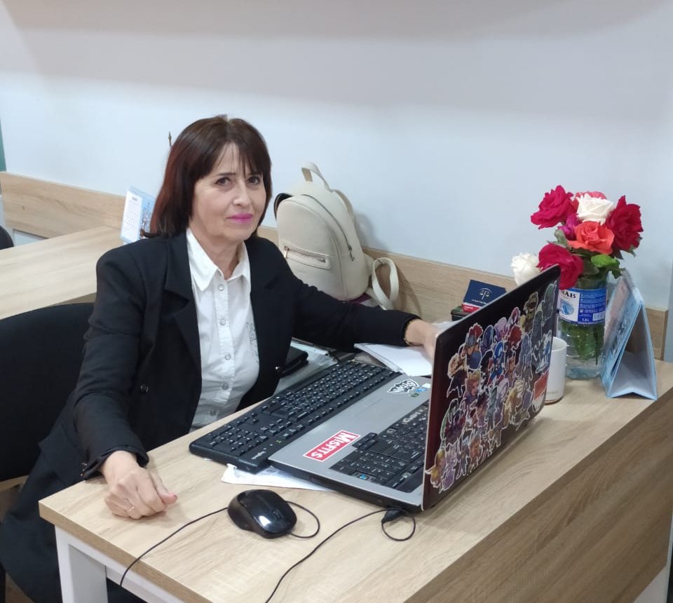 Vəkil İsgəndərova Nina Vladimirovna: "Son zamanlarda ailə problemləri ilə bağlı müraciətlər çox olur"