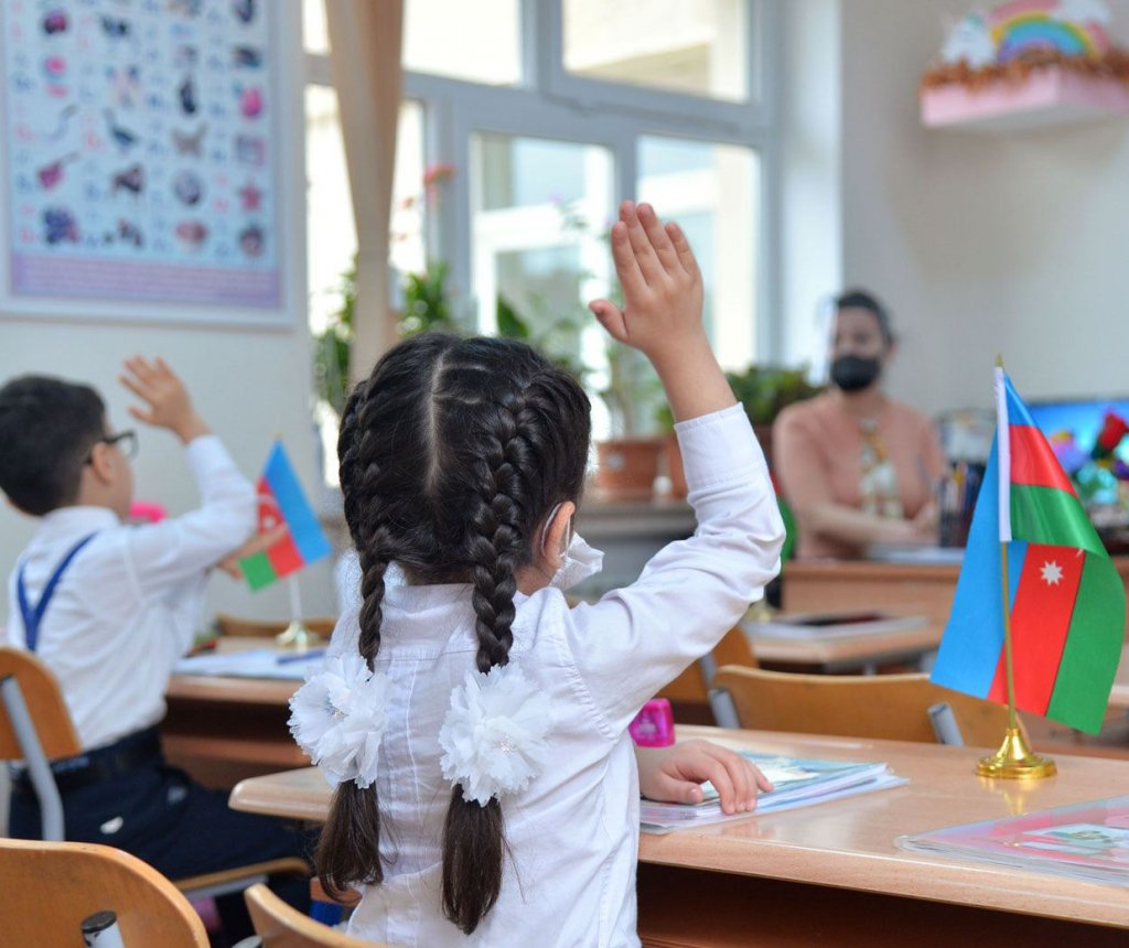 Tədris ili 15 sentyabrda başlayıb, 14 iyunda başa çatacaq - ƏMR