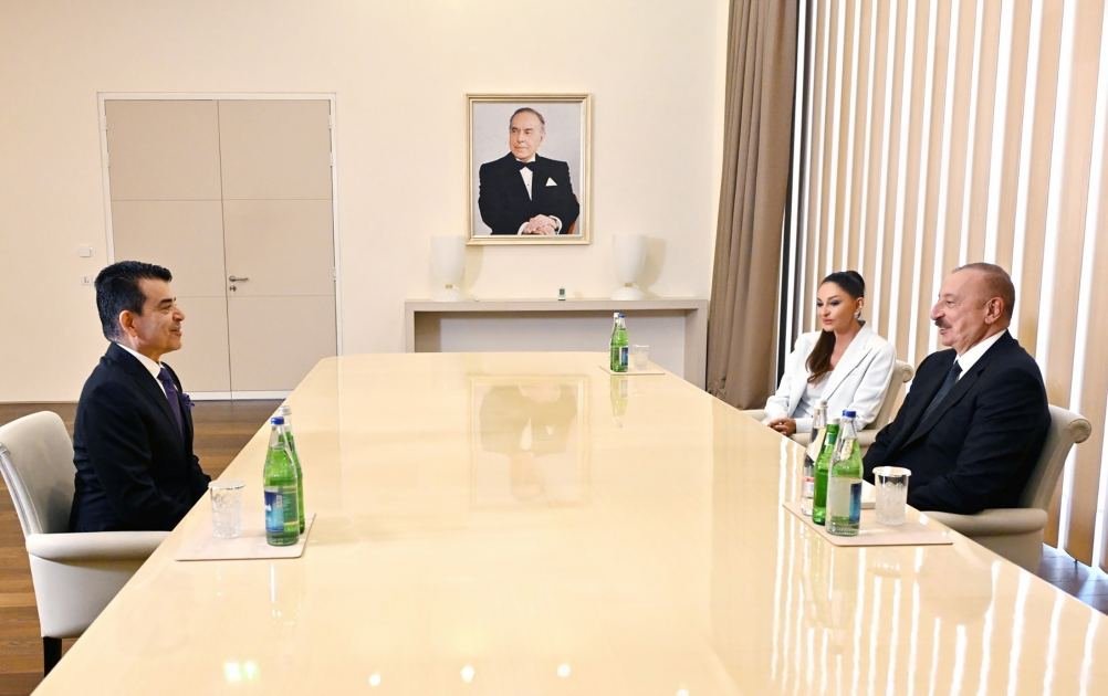 Prezident İlham Əliyev və Birinci xanım Mehriban Əliyeva ICESCO-nun Baş direktoru ilə görüşüblər