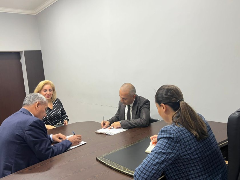 Səbinə Xasayeva Yeni Yasamalda bir qrup vətəndaşı qəbul edib Səbinə Xasayeva Yeni Yasamalda bir qrup vətəndaşı qəbul edib