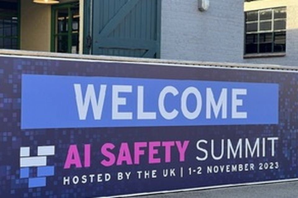 Böyük Britaniya Qlobal Süni İntellekt sammitinə ev sahibliyi edir