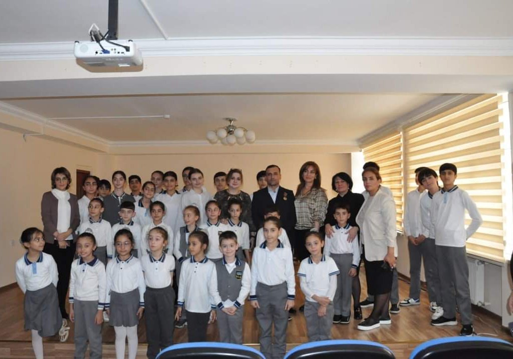 Vətən Müharibəsi Qəhrəmanı Yaşar Hüseynov Bakı Xoreoqrafiya Akademiyasında qonaq olub