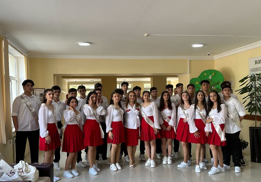 Pedaqoq Aynurə Nağıyəva: "Bir gün xəyal etdikləriniz reallığa çevriləcəkdir"