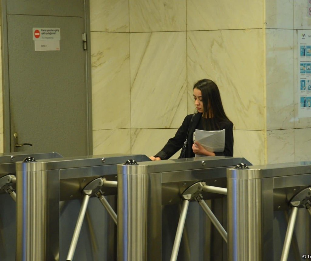 Bakı metrosu sabah adi iş günü rejimində işləyəcək