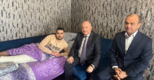 ƏZİZ ƏZİZOV VƏ FUAD CƏBRAYILOV QAZİ İLƏ ÖZLƏRİNİ REKLAM EDİR – FOTO/İDDİALAR