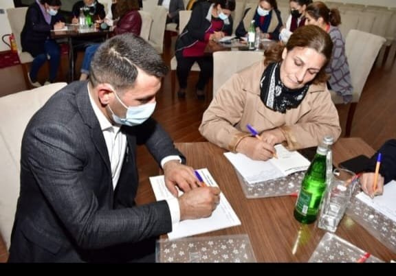 Psixoloq Nəzakət Quliyeva: "Boşananların sayı getdikcə artır" Psixoloq Nəzakət Quliyeva: "Boşananların sayı getdikcə artır"