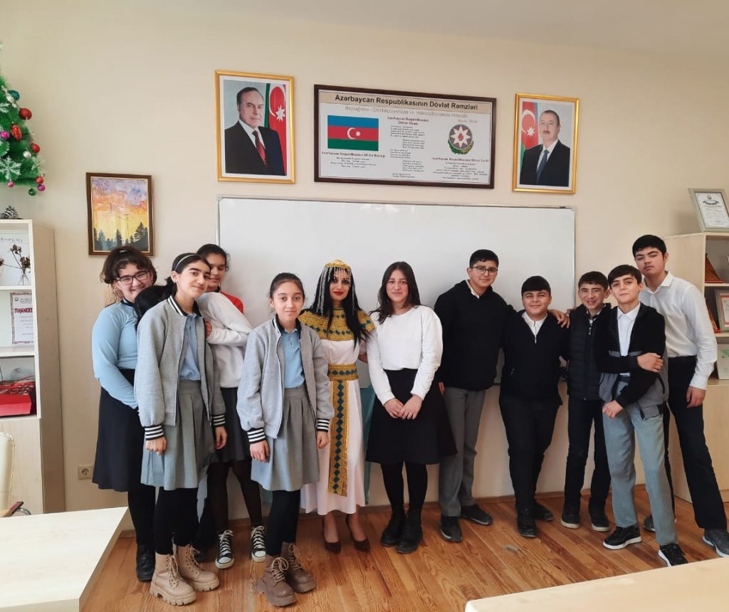 Filoloq Röya Vəkilova: "Hər zaman şagirdlərimin yanında olmağa çalışmışam"