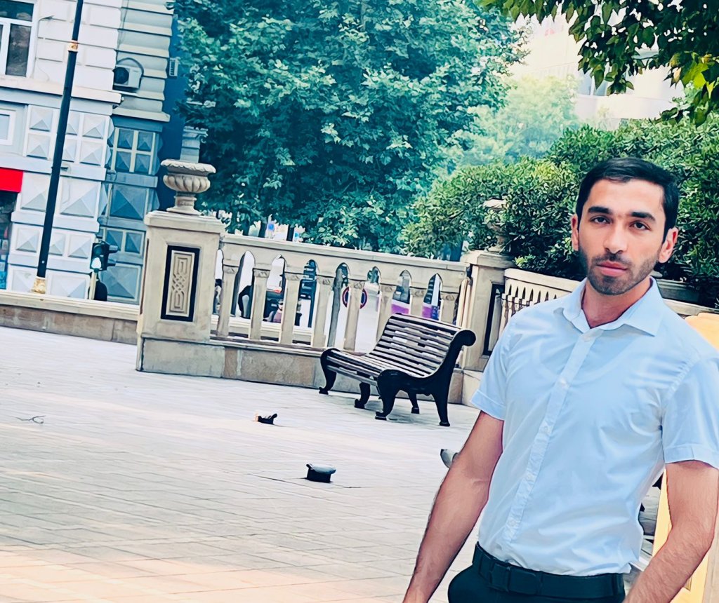 Psixoloq, yaşam koçu Emin Əmirzadə: "Xəyanət mövzusu həmişə aktual olub"