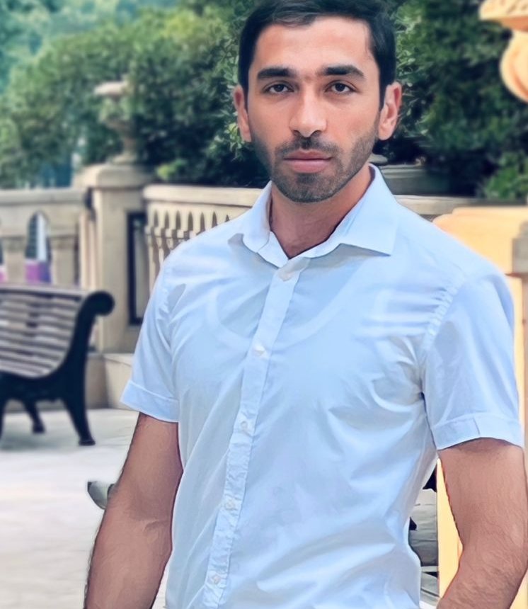 Psixoloq, yaşam koçu Emin Əmirzadə: "Xəyanət mövzusu həmişə aktual olub"