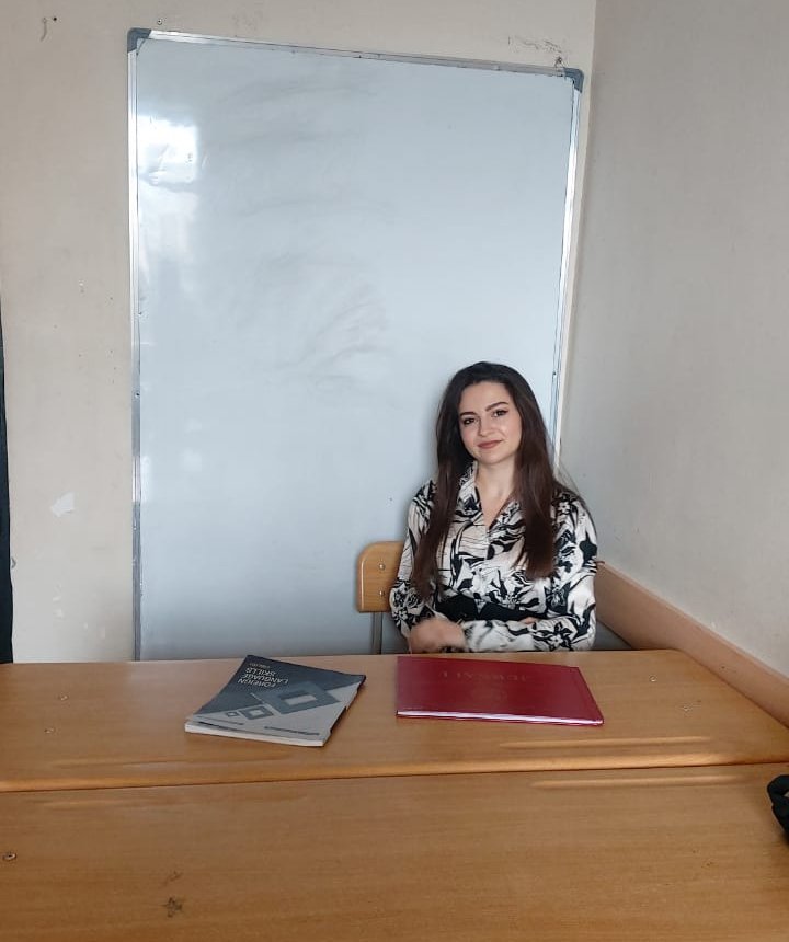 Pedaqoq Fatimə Rüstəmova: 