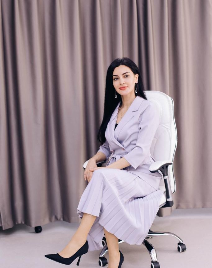 Uzman cərrah mama ginekoloq Aytac Şahbalayeva: "Lazımsız dərman preparatlarının yazılmasının əleyhinəyəm"