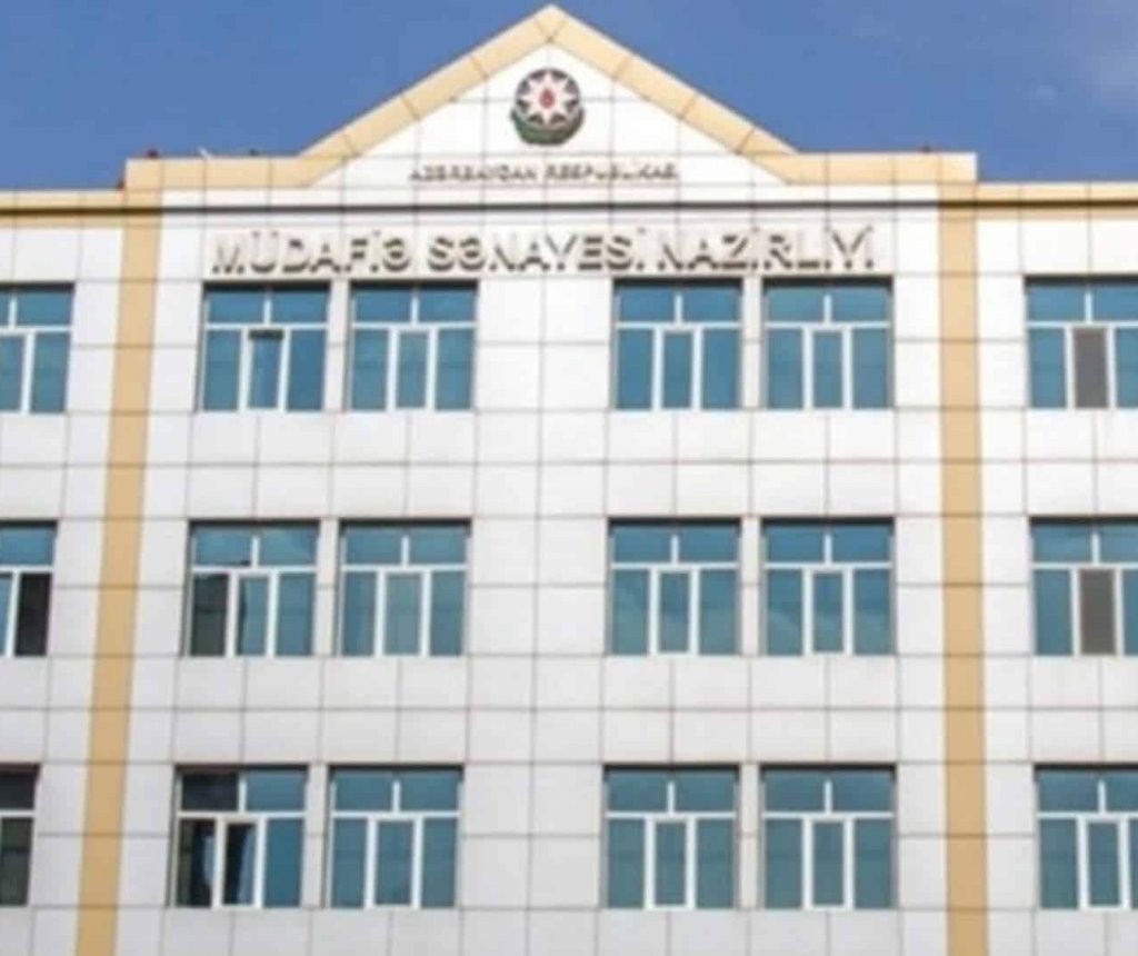 Müdafiə Sənayesi Nazirliyinin şöbə müdiri işdən çıxarılıb - ƏMR