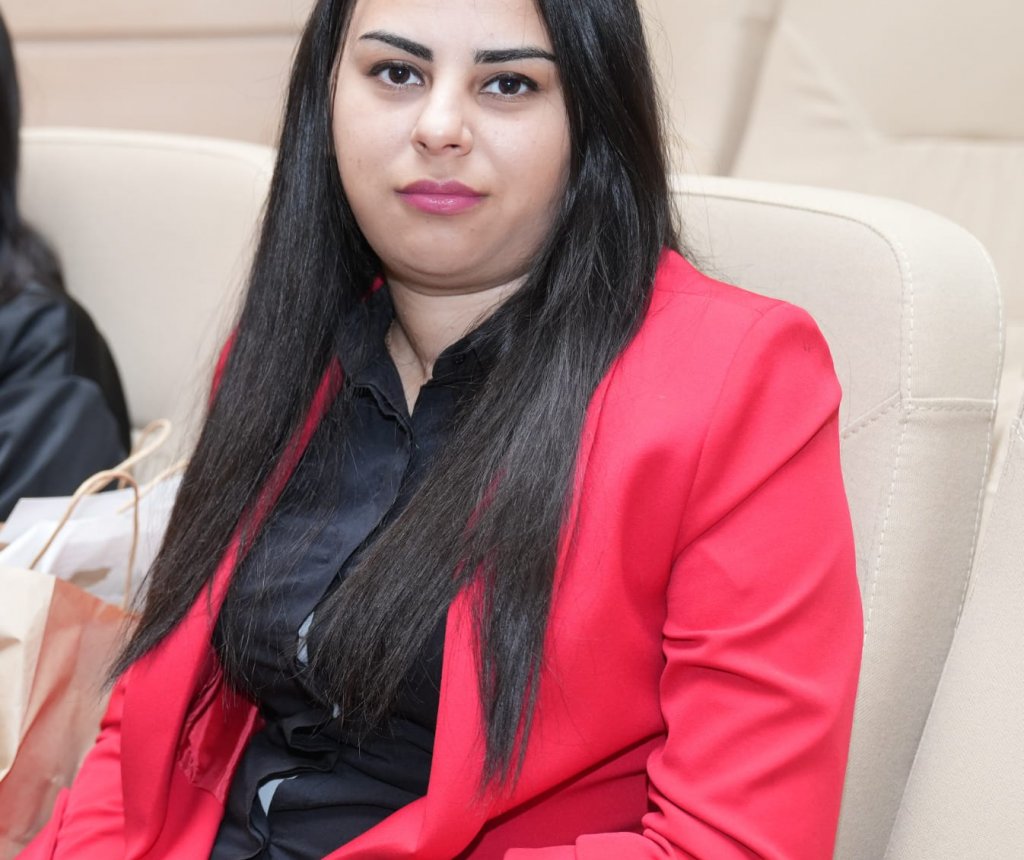 Kurikulum üzrə təlimçi Sevinc Məmmədova: "İş prinsipim yalnız və yalnız irəli getməkdir"