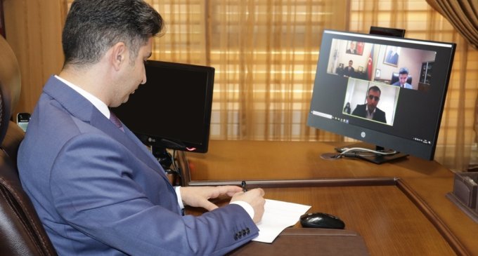 Vüqar Novruzov Naftalanı nimdaş günə qoyub -DE-FAKTO