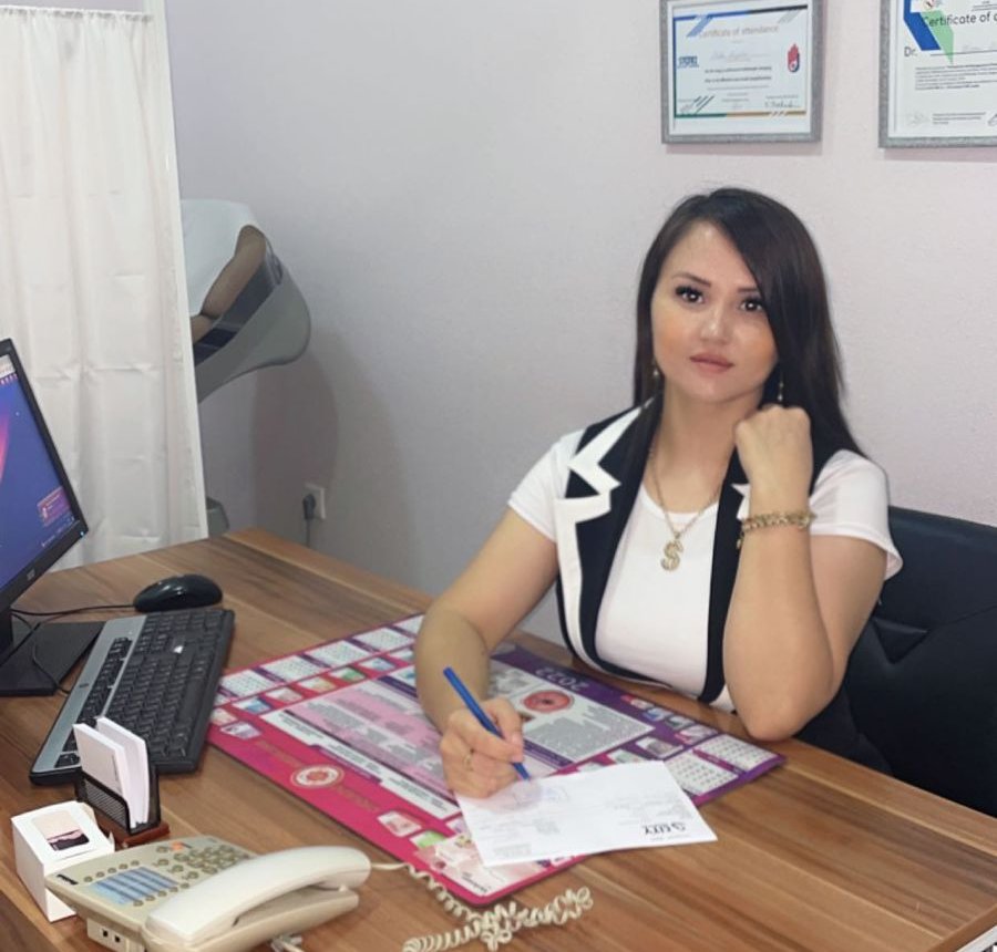 Dr.cərrah Aysuliw Saparova: 