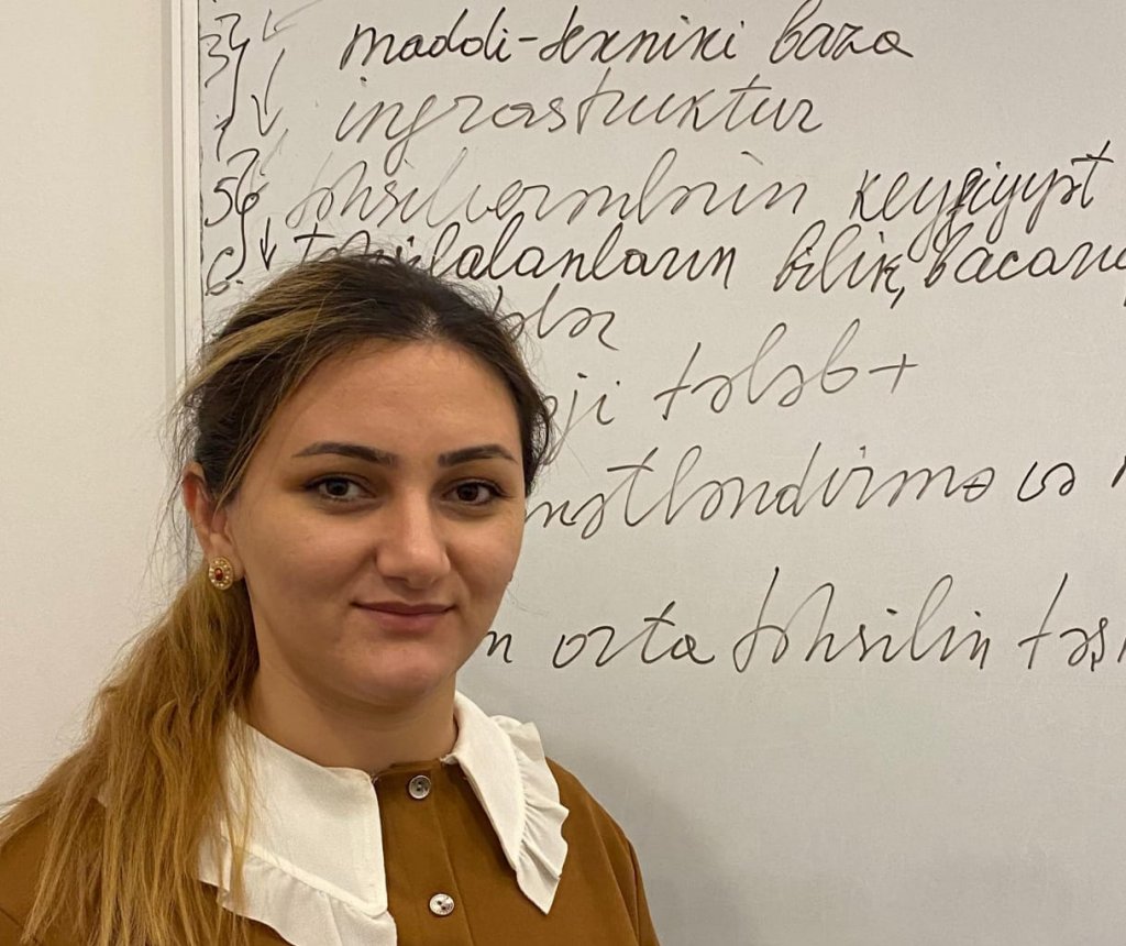 Təlimçi Sevil Ruhi Məmmədova: "Qarşımdakına ziyan vermədən rəqabət aparmaq əsas iş prinsipimdir"