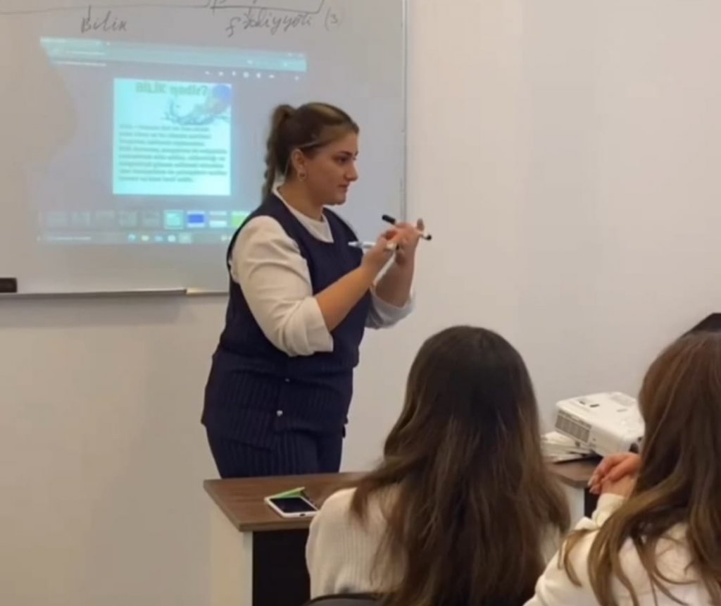 Təlimçi Sevil Ruhi Məmmədova: "Qarşımdakına ziyan vermədən rəqabət aparmaq əsas iş prinsipimdir"