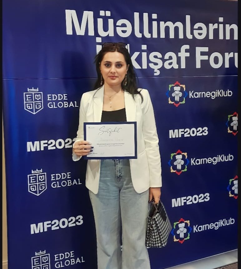 Pedaqoq Elnarə Hüseynova: 